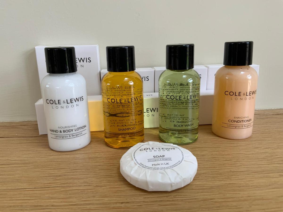 Little Oak Lodge ヘイルシャム エクステリア 写真